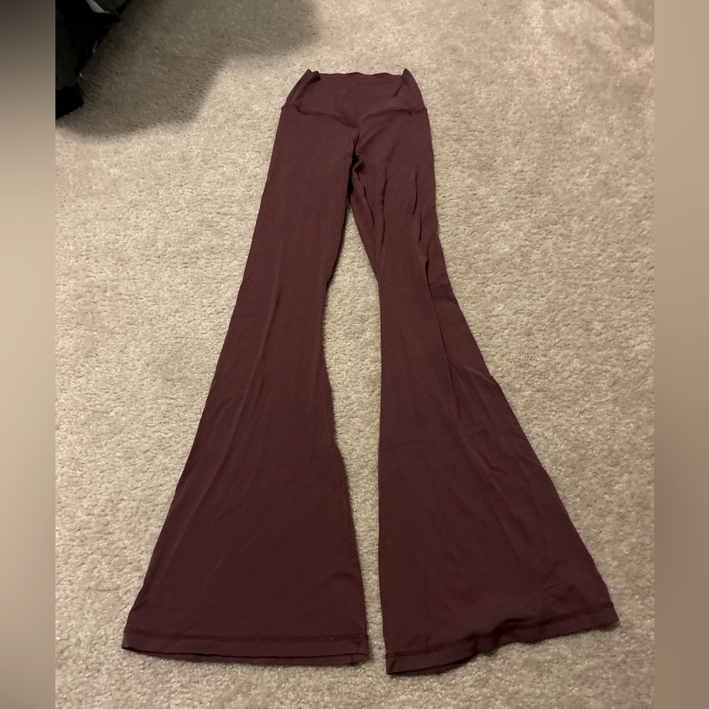 aerie xs burgundy crossover flare leggings